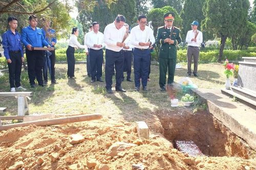 Tìm thấy hài cốt 3 liệt sĩ cùng đạn AK ở khu đất ven biển Đà Nẵng