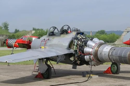 MiG-15: Vì sao Liên Xô phải nhờ công nghệ động cơ Anh để tạo ra một huyền thoại?