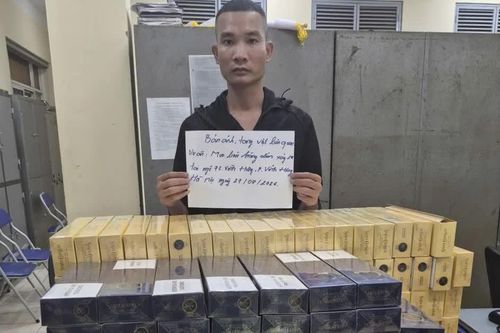 Đặt mua thuốc lá ngoại, thuê người vận chuyển để 'né' Công an