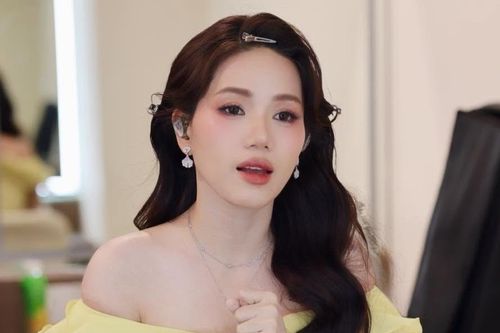 Thùy Chi: 'Tôi không nghĩ mình bị bỏ lại phía sau'