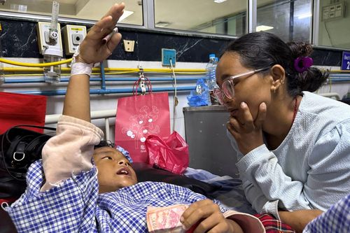 Cậu bé sống sót giữa lũ 'tử thần' Nepal với 20 rupee