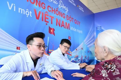 Chung tay chăm sóc sức khỏe cho người dân đặc khu Côn Đảo