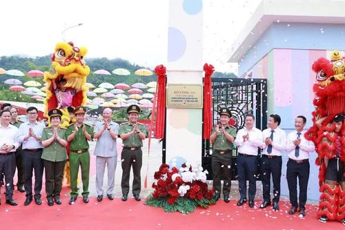Khánh thành và bàn giao công trình Trường Mầm non Hoàng Văn Thụ