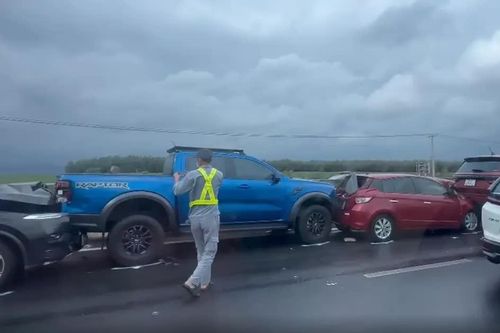 7 ô tô va chạm liên hoàn trên đường cao tốc Phan Thiết - Dầu Giây