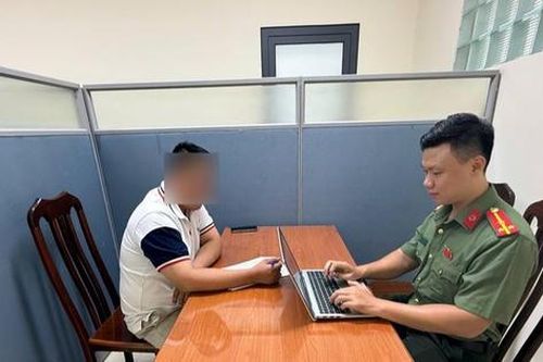 Kiểm duyệt viên nhóm Facebook bị xử lý vì để lan truyền văn bản giả mạo