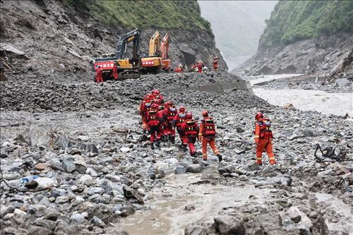 Điện thăm hỏi Chính hiệp toàn quốc Trung Quốc về vụ sạt lở gây hậu quả nghiêm trọng