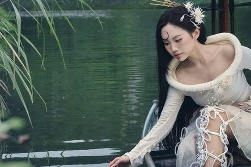 Phương Mỹ Chi mang tới bất ngờ gì với 'Dân Chơi Dân Ca'?