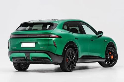 SUV hạng D thiết kế thể thao, công suất 449 mã lực, giá chưa tới 600 triệu đồng