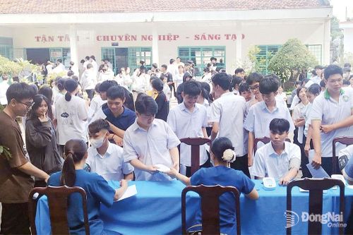 Y tế học đường: Ðiểm tựa chăm sóc sức khỏe học sinh