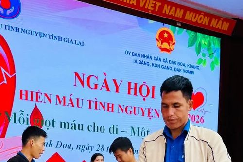 Hơn 350 người dân cụm khu vực Đak Đoa hiến máu tình nguyện