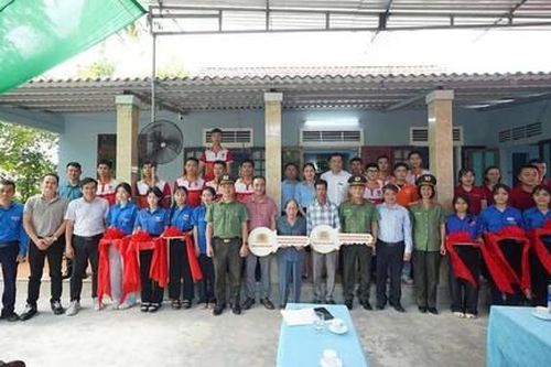Công an TP.Huế khánh thành và bàn giao 2 căn nhà tình nghĩa