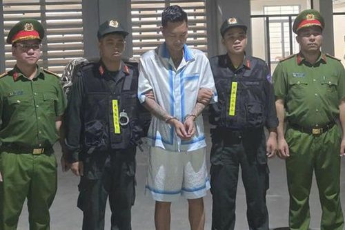 Khi người nổi tiếng biến niềm tin của người hâm mộ thành công cụ kiếm tiền