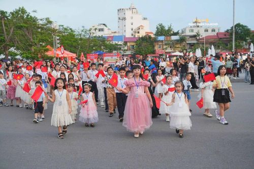 Hải Phòng duy trì 18 đêm nghệ thuật tại phố đi bộ - ẩm thực