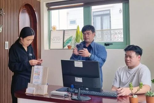 Lâm Đồng: Hỗ trợ du khách trong sự việc máy bay không đến Đà Lạt theo lịch trình