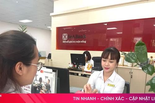 Đa dạng sản phẩm, ngân hàng vào cuộc đua 'hút' vốn huy động