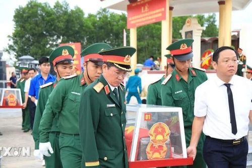 Quảng Ngãi: Truy điệu, an táng 5 hài cốt liệt sỹ tại xã Nghĩa Giang