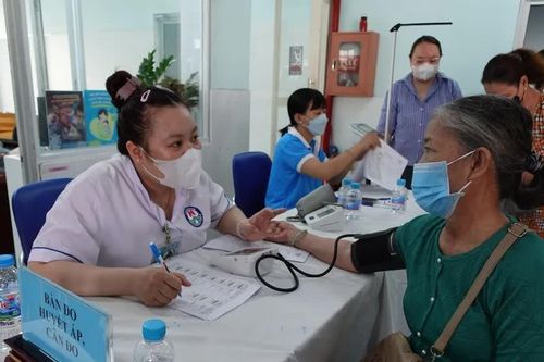 Bồi đắp nguồn lực, nâng cao chất lượng y tế