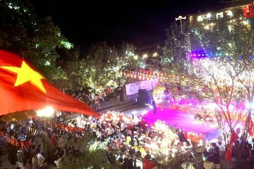 Từ mùa Thu độc lập đến Lũng Cú ngày mới
