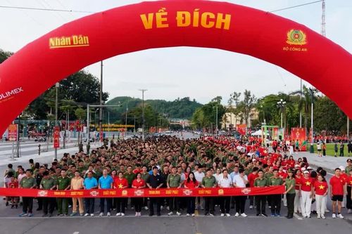 Lào Cai lan tỏa tinh thần “10 tỷ bước xanh - Vì Việt Nam vững bền”
