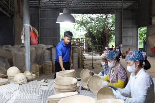 Người trẻ giữ nghề truyền thống