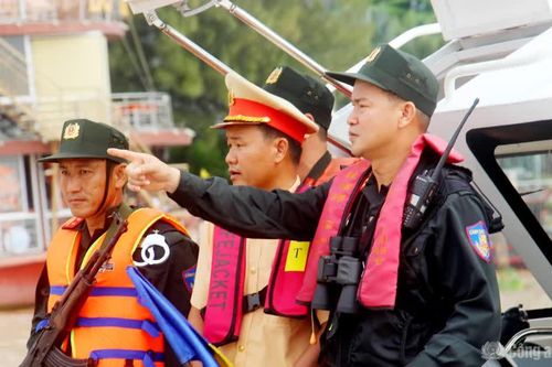 Phối hợp tuần tra trên sông Cần Thơ, đảm bảo an toàn trong mùa mưa bão