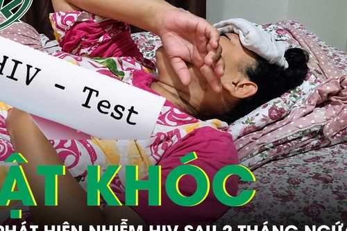 Người phụ nữ 60 tuổi bật khóc khi phát hiện nhiễm HIV sau 2 tháng ngứa da
