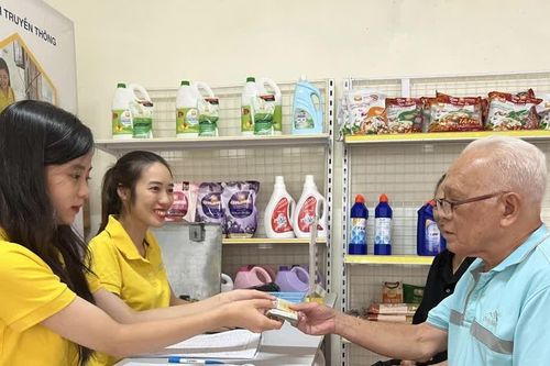 [VIDEO] Người từ 70 tuổi nghèo và từ 75 tuổi được truy lĩnh trợ cấp từ 1/7