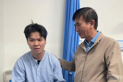 Vụ xe khách chở 33 người bị lật ở Gia Lai: Nhân chứng bàng hoàng kể lại khoảnh khắc kinh hoàng
