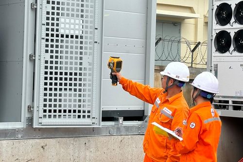 Sạc lúc điện dư, xả khi thiếu: Pin lưu trữ 'cứu nguy' lưới điện giờ cao điểm