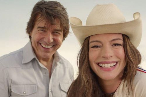 Tom Cruise và Anne Hathaway lần đầu đóng cặp