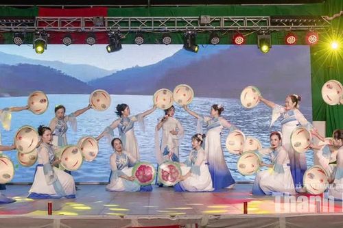 Gắn kết cộng đồng từ phong trào văn hóa, thể thao