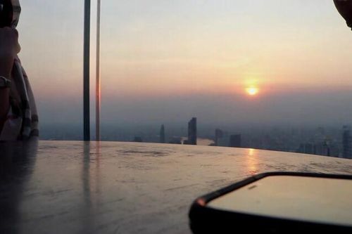 Bangkok có cuộc sống về đêm sôi động nhất thế giới