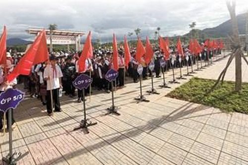 Mở cánh cửa tương lai nơi vùng biên