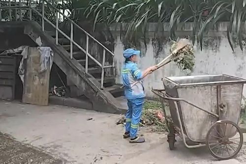 Rác thải tổn đọng được khắc phục sau phản ánh
