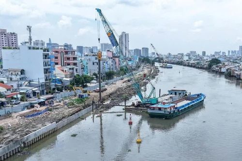 Thành phố Hồ Chí Minh công bố 8 địa điểm tiếp nhận hơn 26 triệu m3 bùn nạo vét