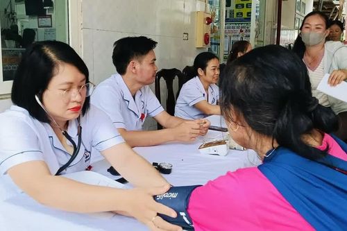 Lai Châu đưa chính sách khám sức khỏe đến gần người dân
