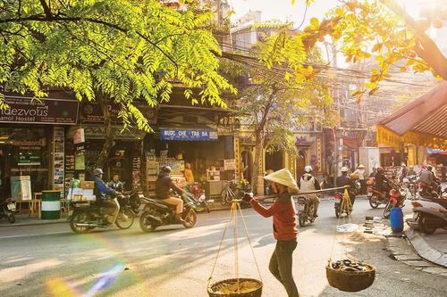 Mẹ tôi bán cả trời thu