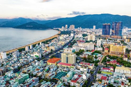 Bộ Chính trị: Có cơ chế khuyến khích phát triển một số địa phương lên thành phố