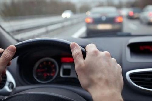 Về thành phố sau kỳ nghỉ lễ, lái xe thế nào để không 'dính' tắc đường?