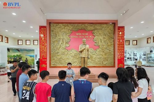 Mưa trên miền đất lửa, ấm hành trình về nguồn
