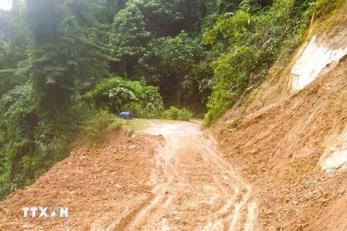 Nghệ An: Đường độc đạo Xốp Kho-Na Ngân thông tuyến sau 12 ngày