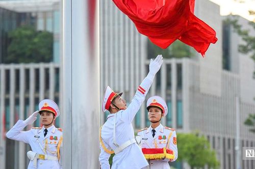 Trang nghiêm Lễ thượng cờ mừng ngày Quốc khánh 2/9