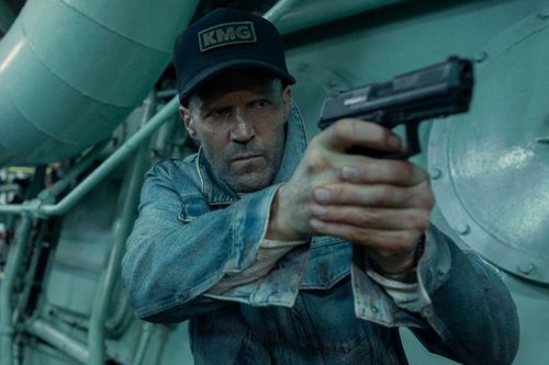 Phim Jason Statham có doanh thu ảm đạm tại phòng vé Việt