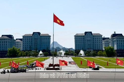 Lai Châu rực rỡ sắc cờ chào mừng Quốc khánh 2/9