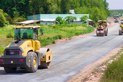 Kỹ sư, công nhân bám trụ xuyên lễ trên những tuyến giao thông kết nối sân bay Long Thành