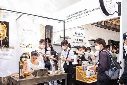 Nhượng quyền F&B: Khi 'cuộc đua' không còn tính bằng số cửa hàng