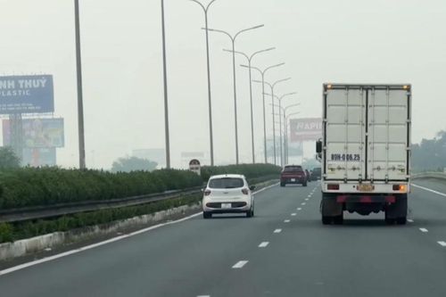 Chính phủ yêu cầu rà soát kỹ quy định về khoảng cách an toàn