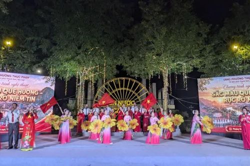 Phường Thục Phán ra mắt đội văn nghệ quần chúng tổ dân phố Thanh Sơn và Nà Cáp