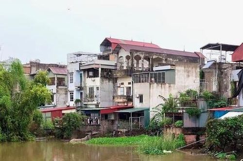 Hà Nội: Lũ sông Tích vẫn trên báo động, 6 xã phường duy trì ứng trực
