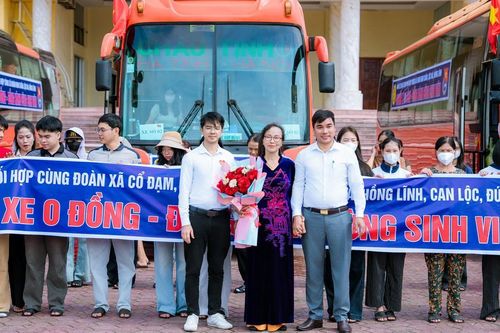 Những 'chuyến xe 0 đồng' đưa sinh viên Hà Tĩnh ra Hà Nội